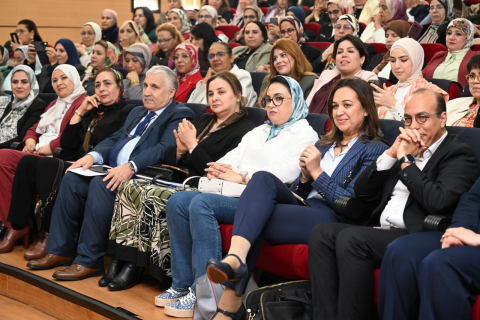 تعزيز القيادة النسائية