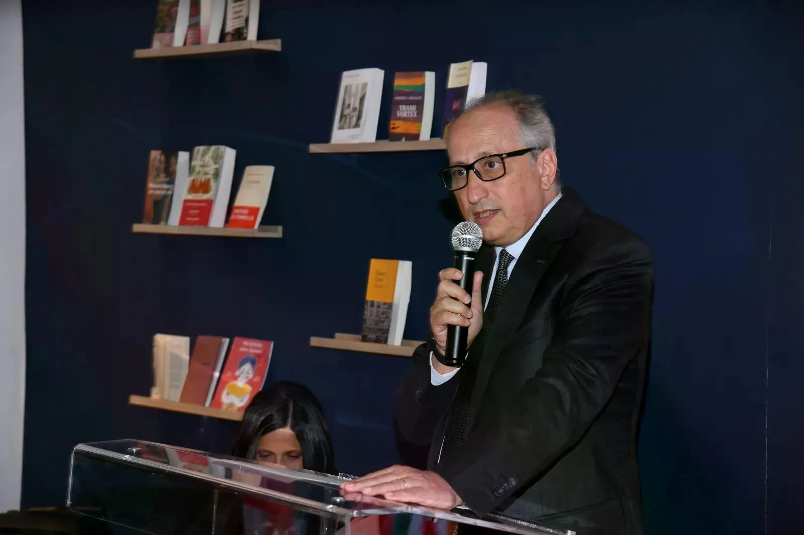 Monsieur le Ministre visite le Salon international de l’édition et du livre à l’occasion de sa 31ᵉ édition